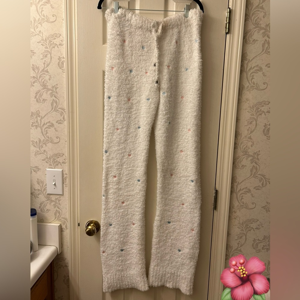 EUC POL white lounge set with hearts size L fits Med-M/L - Picture 5 of 9